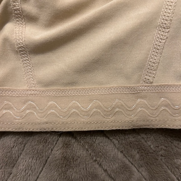 Tommie CopperLower Back Support Tank - Picture 7 of 8